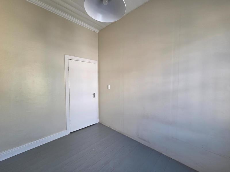 2 Bedroom Property for Sale in Woodstock Western Cape
